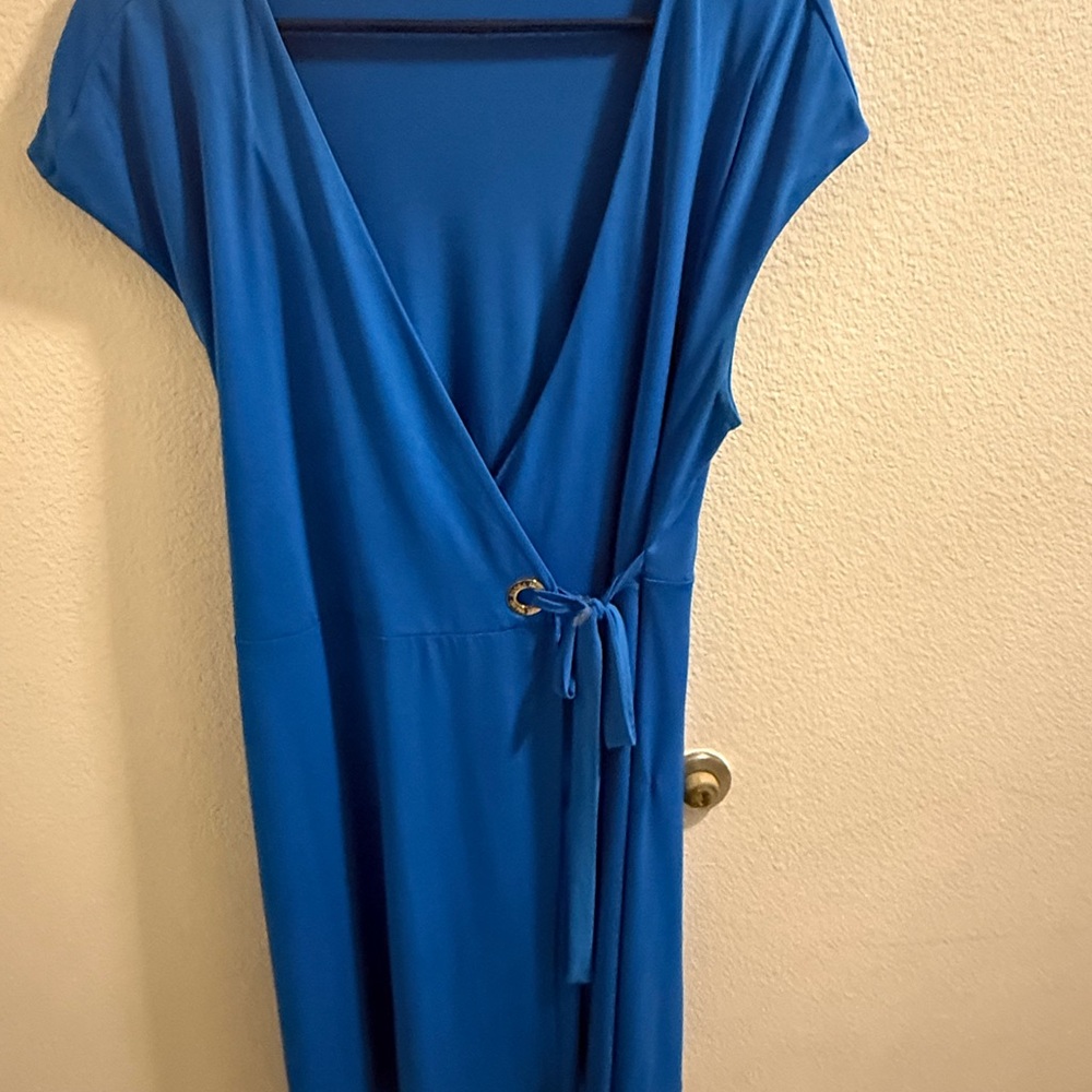 Ivanka Trump Elegant Blue Midi Dress